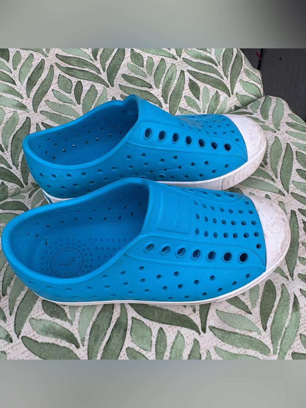 Native Jefferson Shoes - size 10